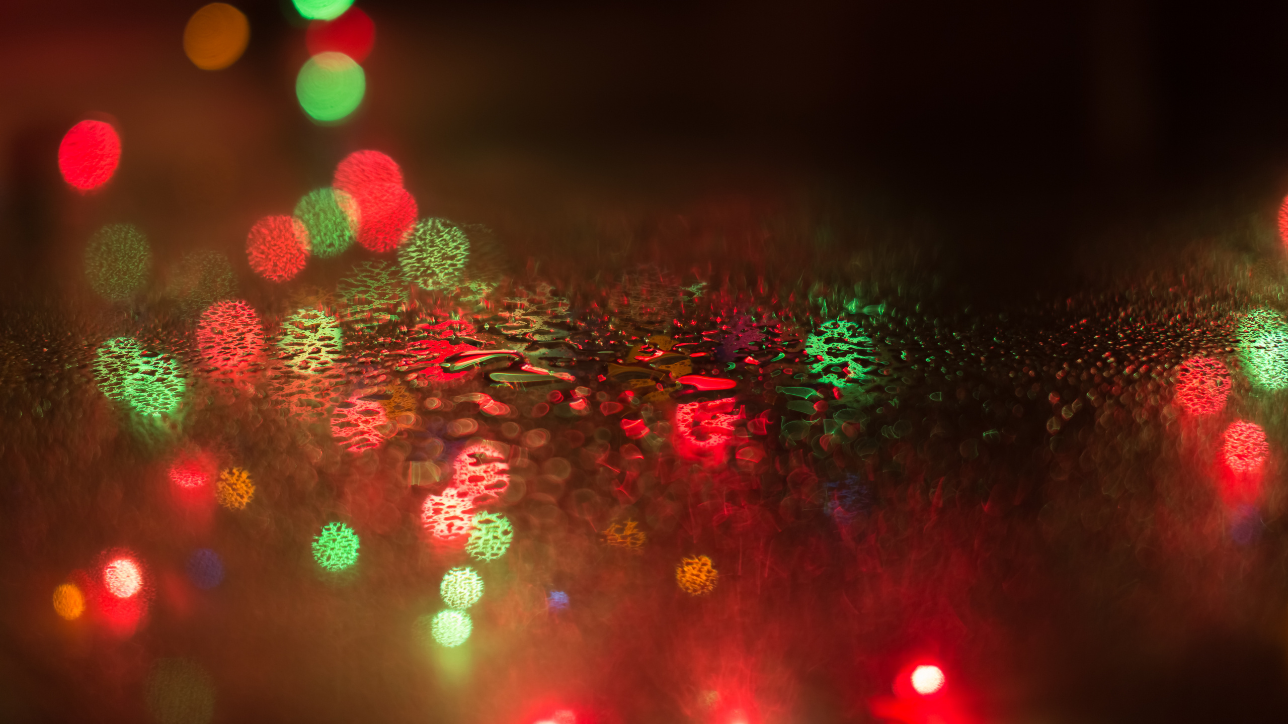 Обои свет, освещение, Рождественские огни, ночь, Рождество в разрешении 2560x1440