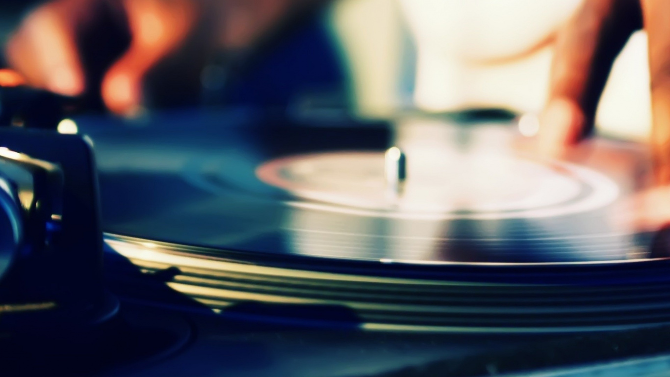 Обои диджей микс, диск жокей, Тёрнтейблизм, звук, телевидение в разрешении 1366x768