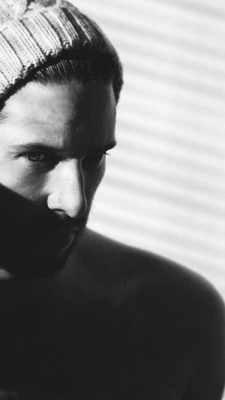 Обои черный и белый, черный, белые, шея, шерсть в разрешении 720x1280