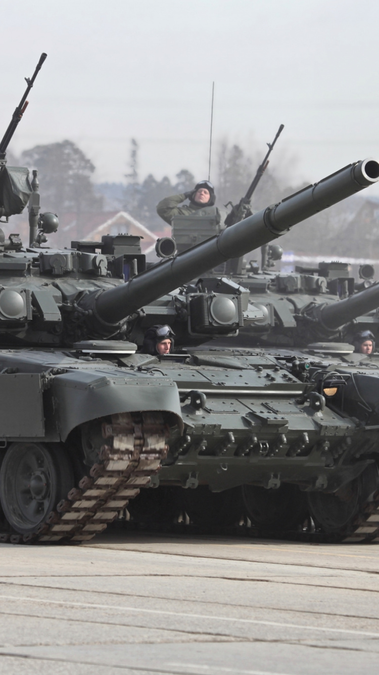 Обои бак, военнослужащие, броневик, армия, моторный транспорт в разрешении 750x1334