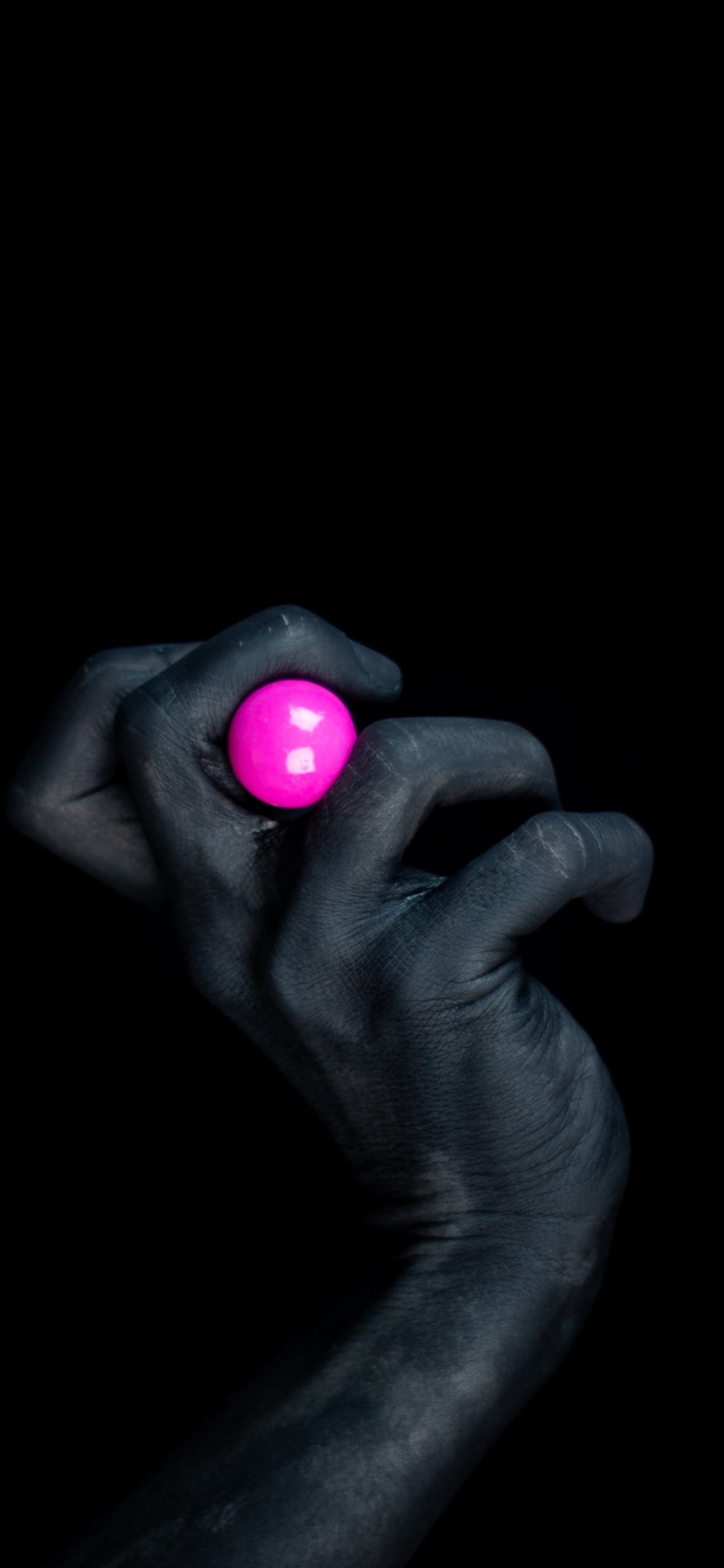 Обои смартфон, apple, темнота, свет, розовый в разрешении 1242x2688