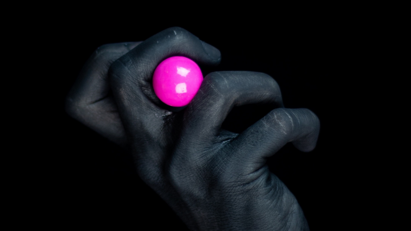 Обои смартфон, apple, темнота, свет, розовый в разрешении 1366x768