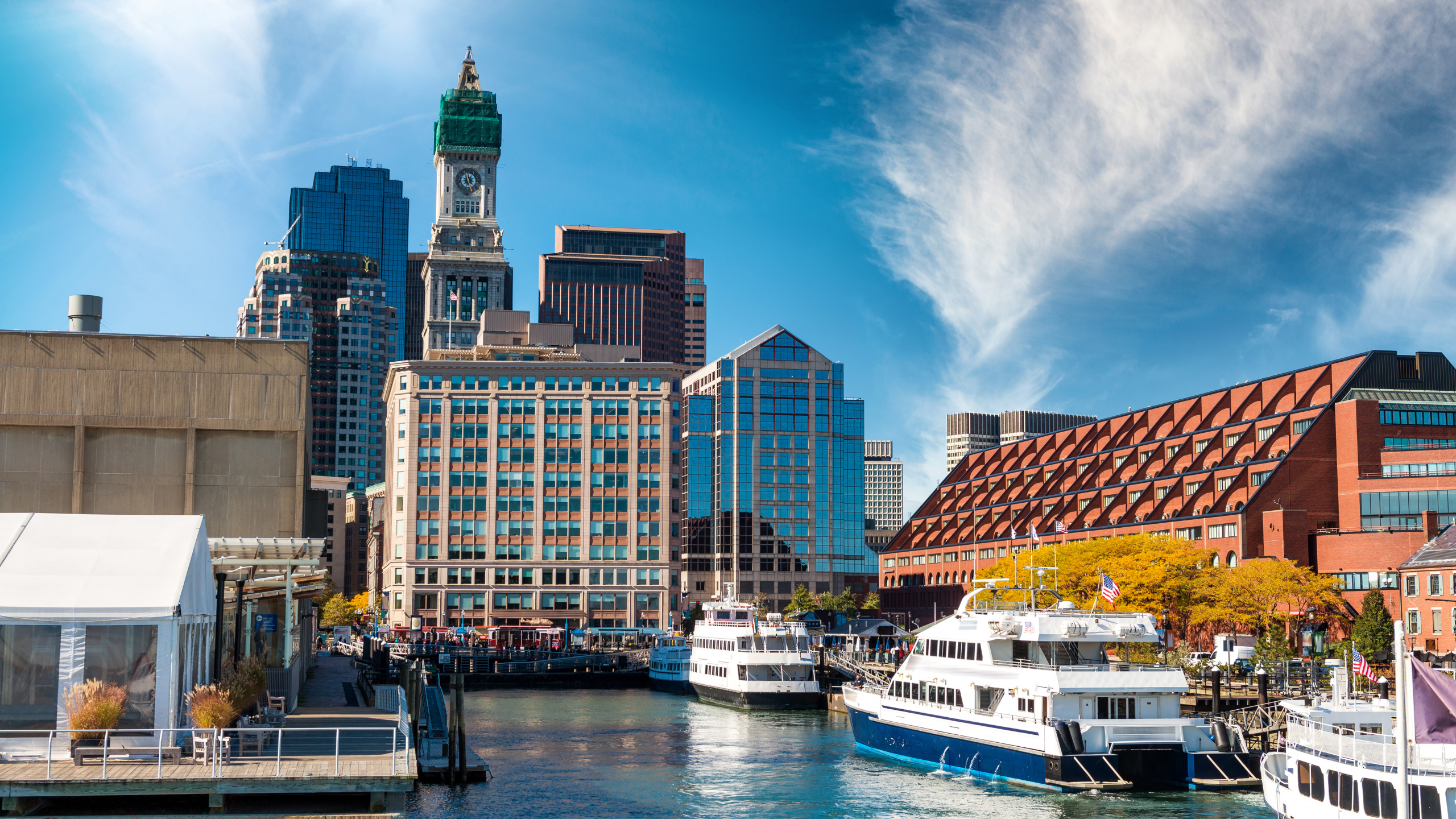Обои Бостон, перевозка воды, город, водный путь, городской пейзаж в разрешении 2560x1440