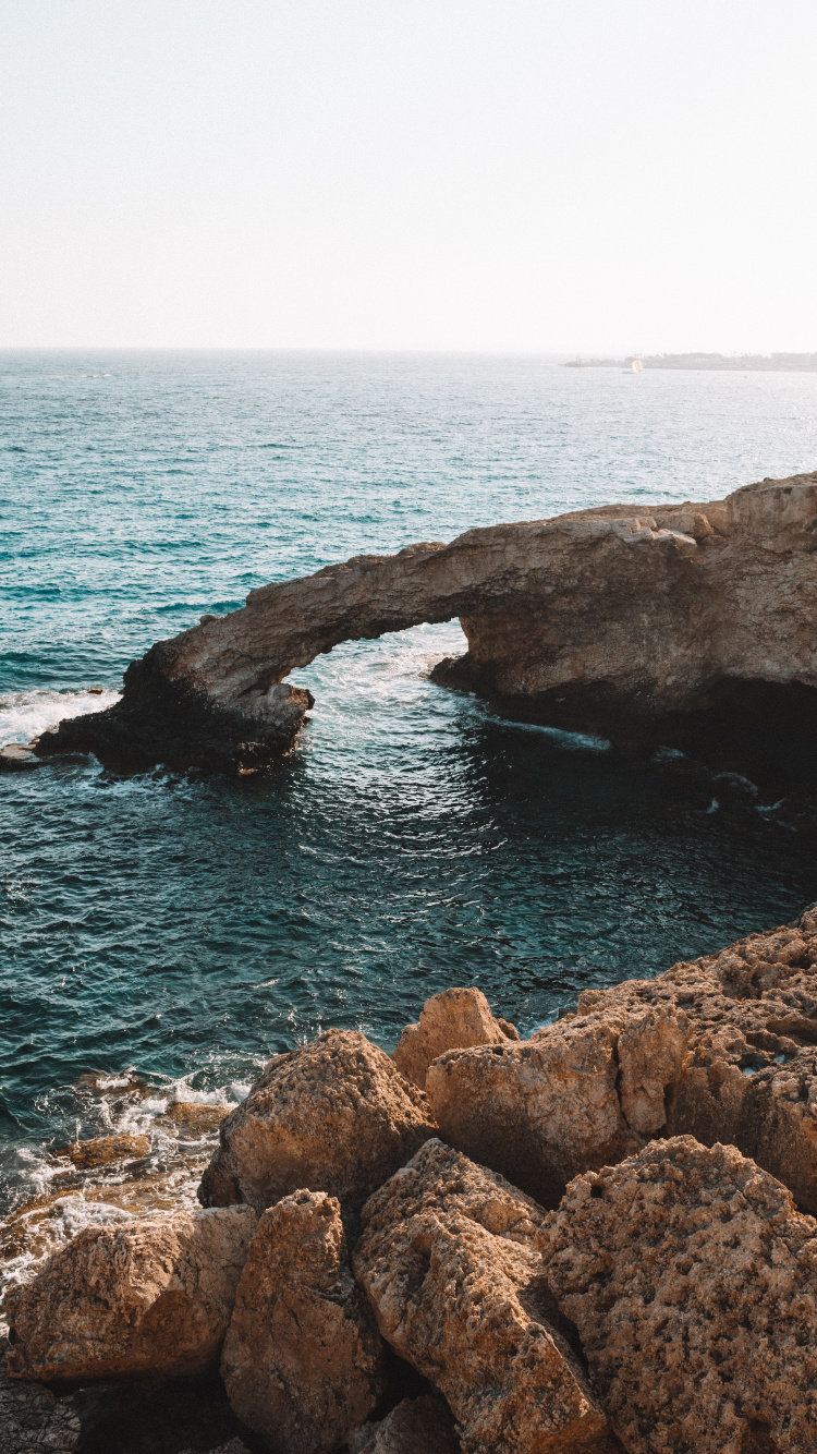 Обои море, побережье, водоем, рок, океан в разрешении 750x1334