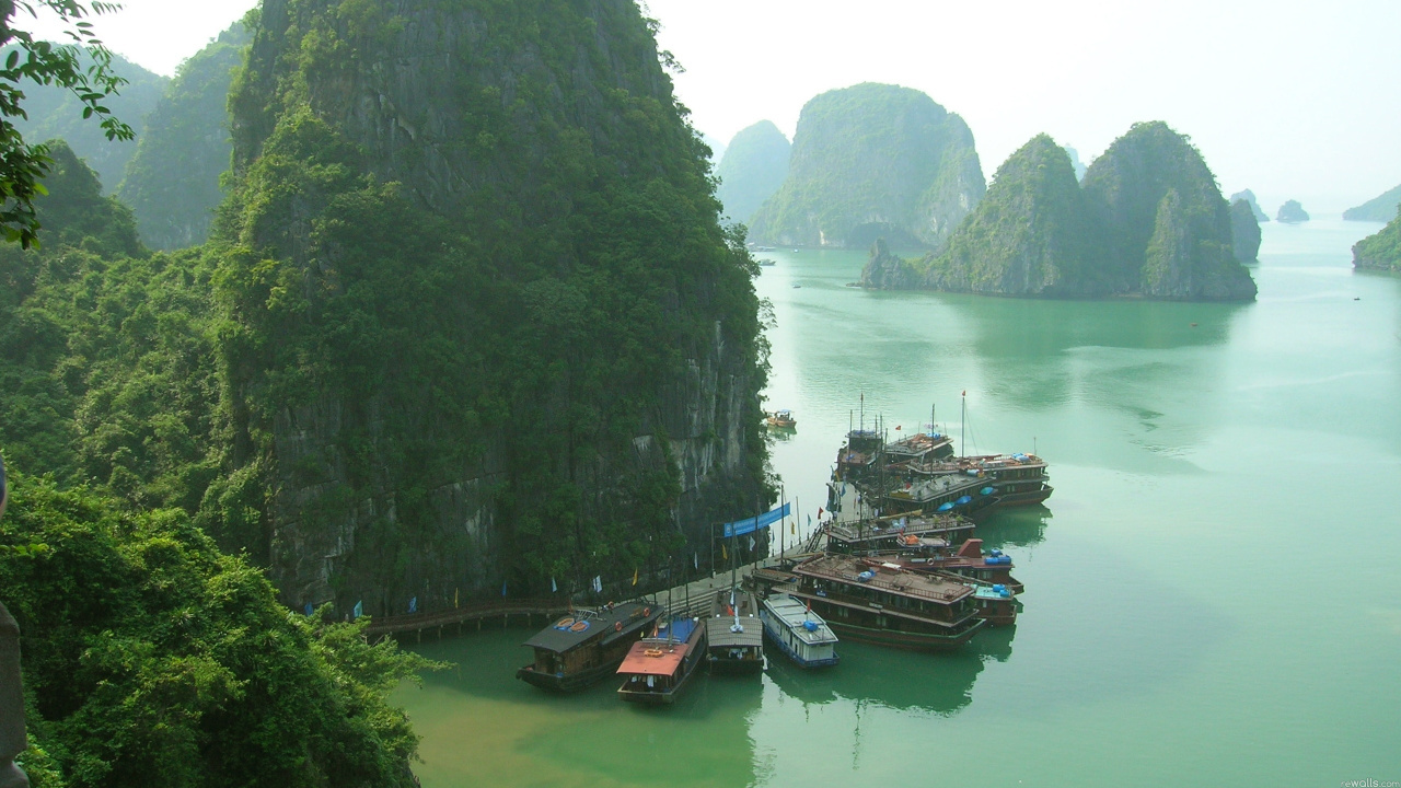 Обои Залив Халонг, Залив Бай Ту Лонг, залив, водоем, природа в разрешении 1280x720