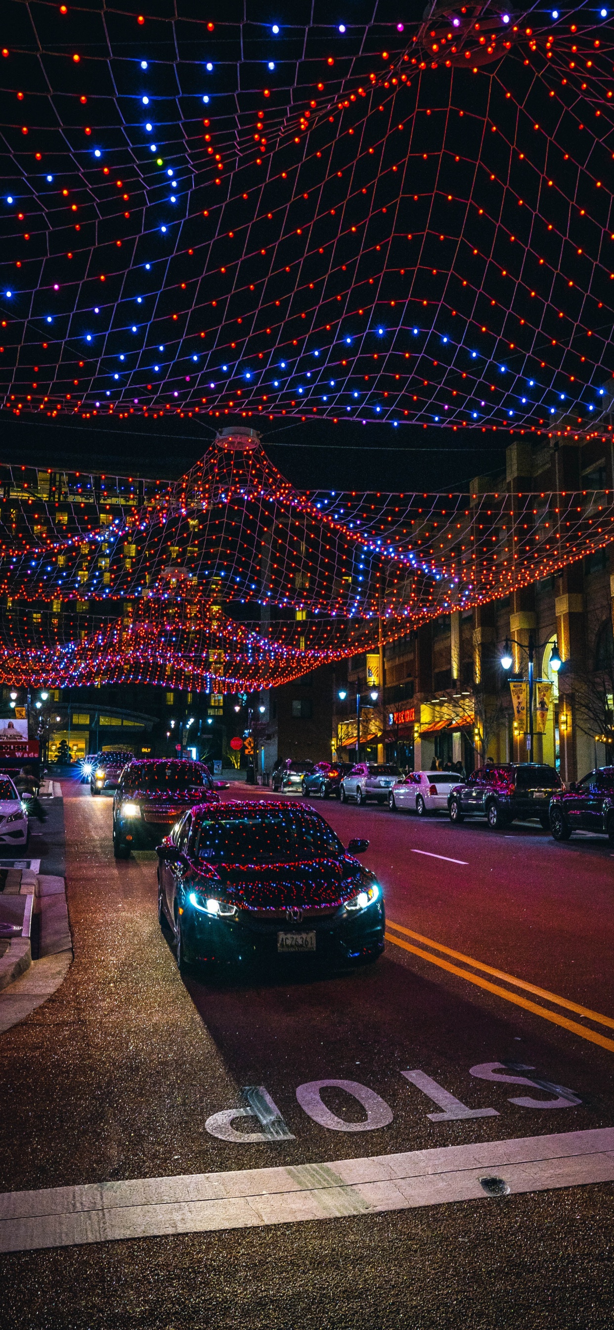Обои уличный фонарь, ночь, свет, освещение, городской район в разрешении 1242x2688