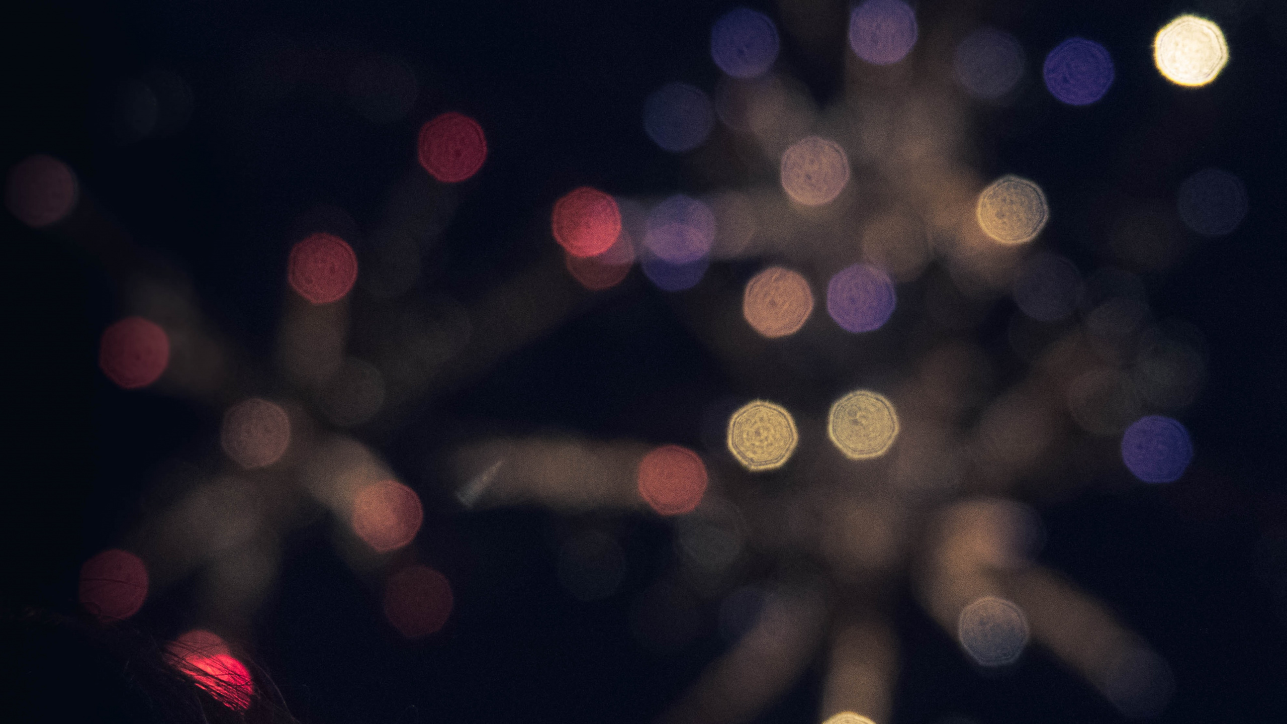 Обои свет, освещение, ночь, темнота, размытость в разрешении 2560x1440