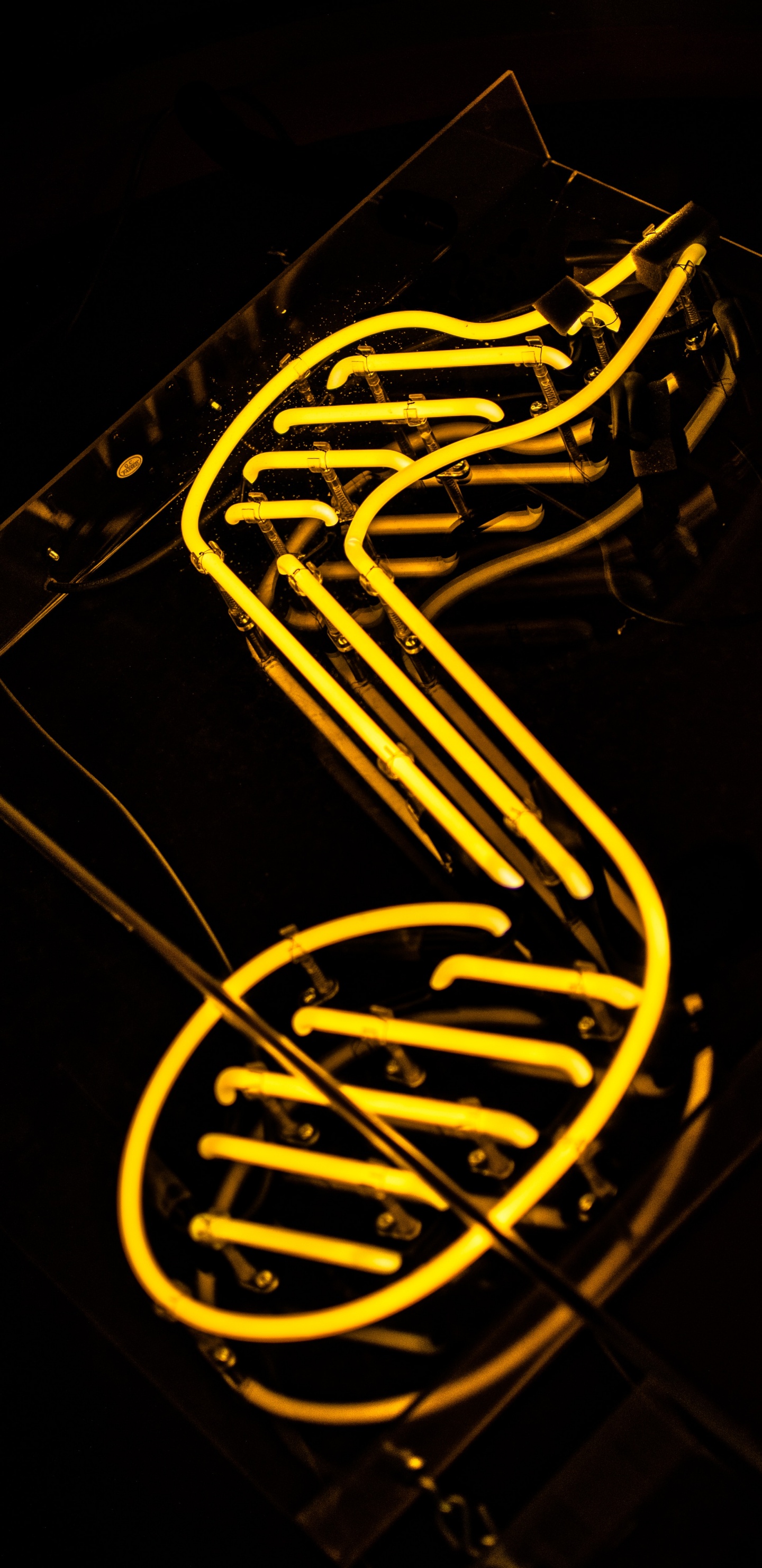 Обои свет, неон, неоновая вывеска, графика, Ryval Линас Музыка в разрешении 1440x2960