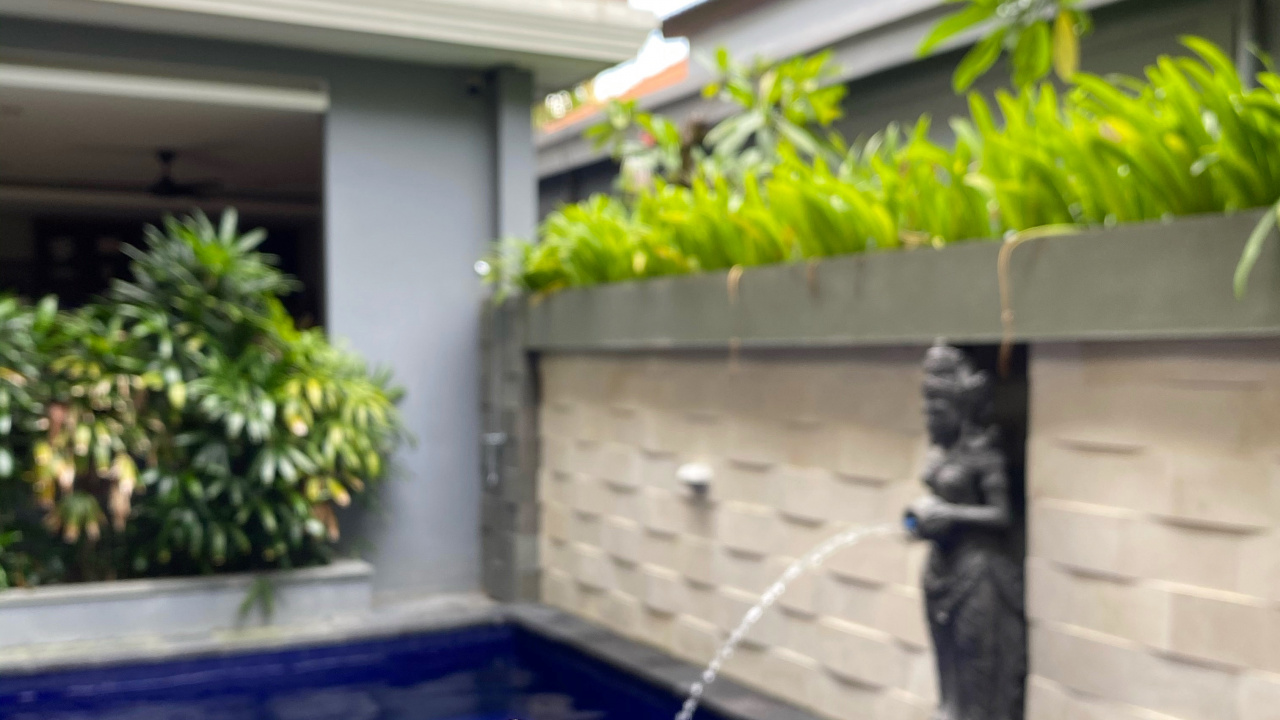 Обои лист, плавательный бассейн, недвижимость, вода, мажорель синий в разрешении 1280x720