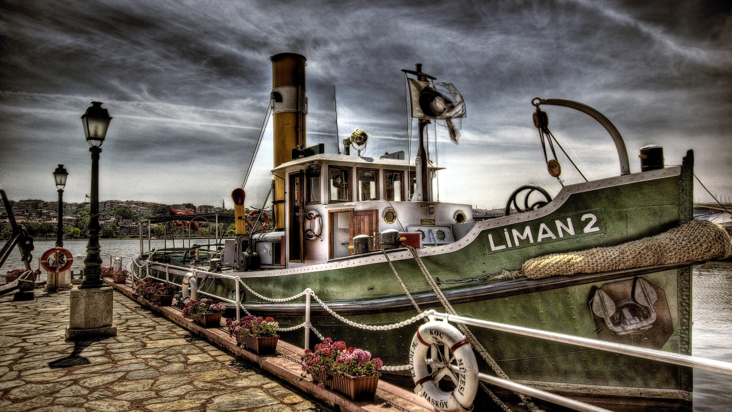 Обои лодка, док, корабль, дерево, причал в разрешении 2560x1440