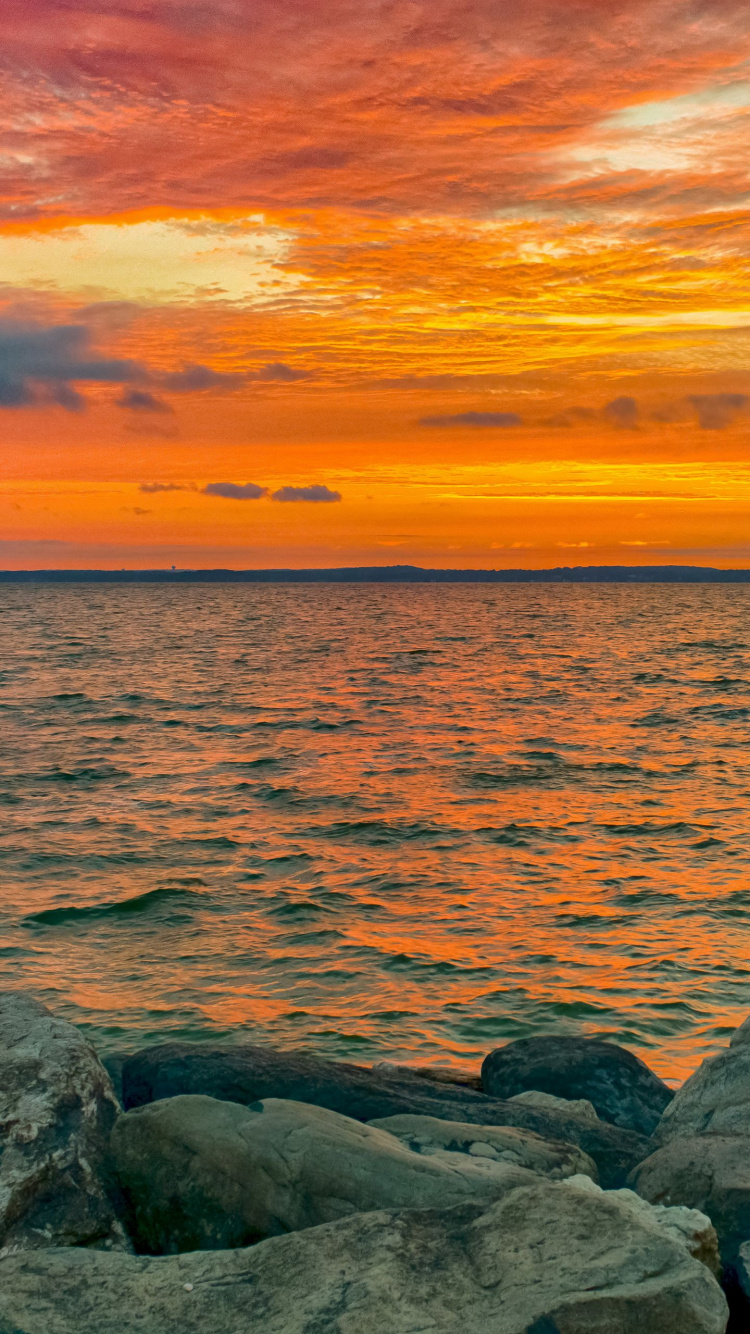 Обои горизонт, андроид, смартфон, облако, вода в разрешении 750x1334