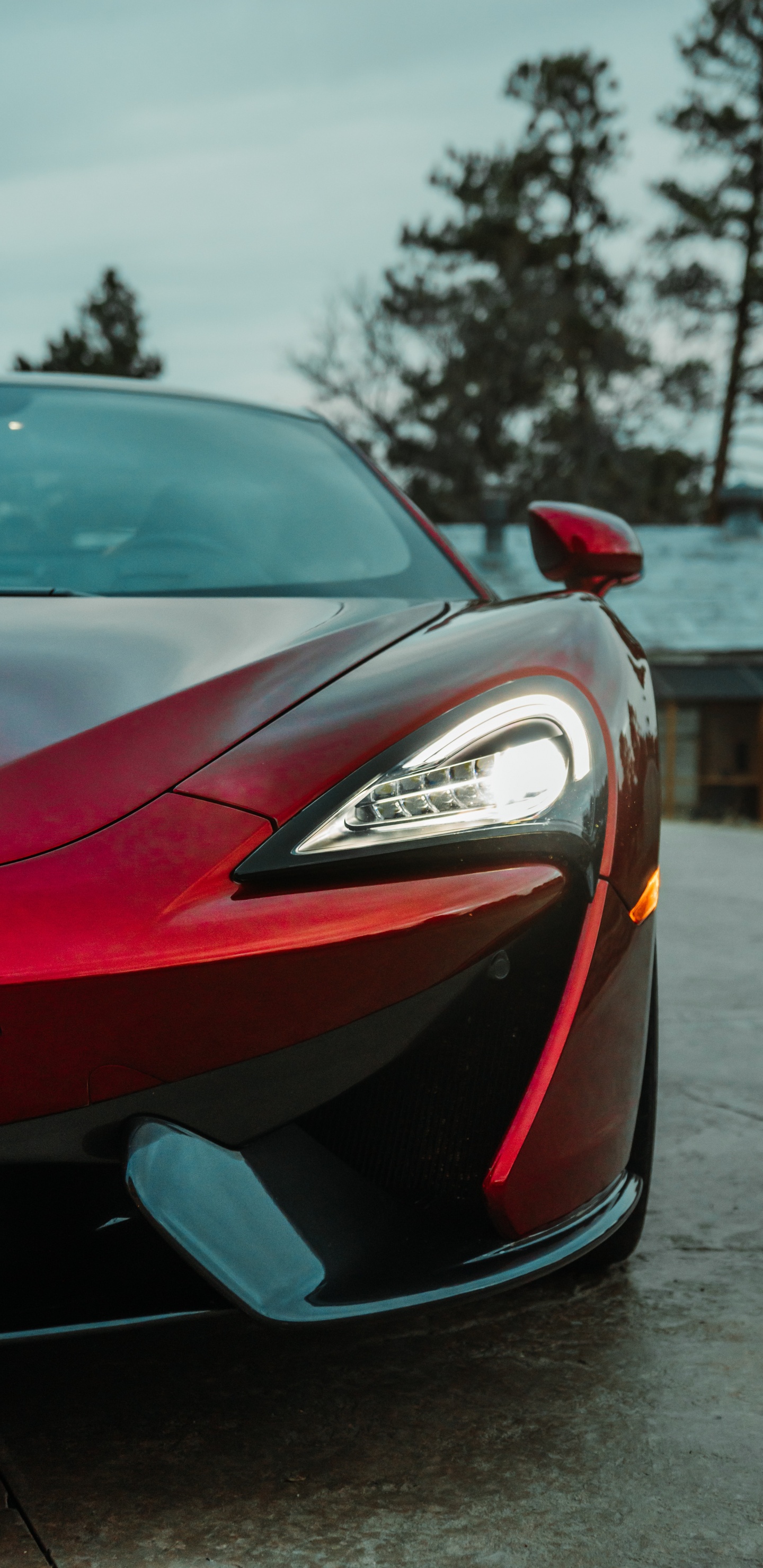 Обои фара суперкара, mclaren automotive, легковые автомобили, суперкар, спорткар в разрешении 1440x2960