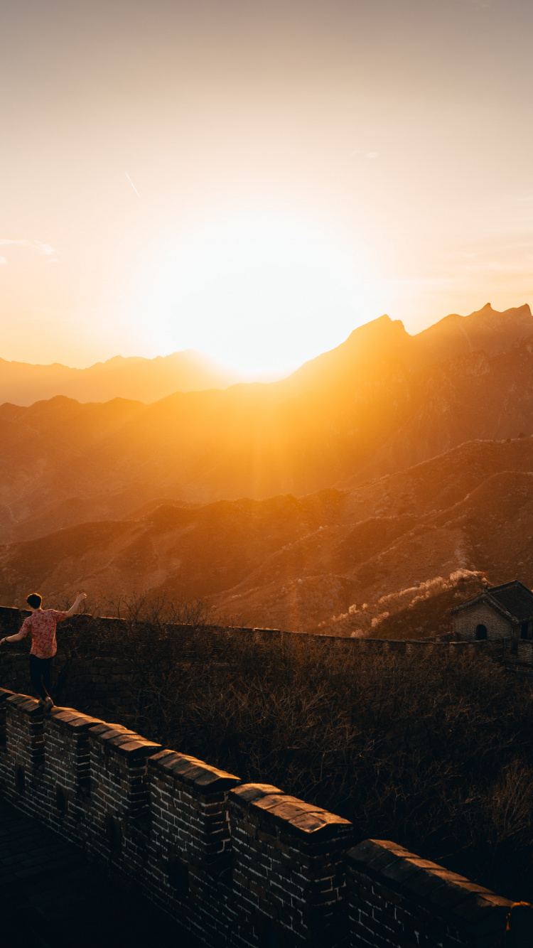 Обои свет, природный ландшафт, закат, солнце, гора в разрешении 750x1334