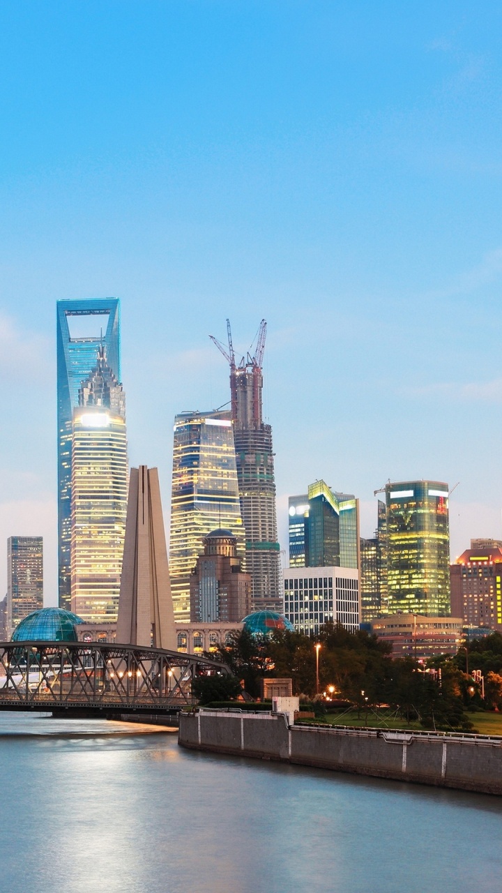 Обои район пудун, город, городской пейзаж, линия горизонта, небоскреб в разрешении 720x1280