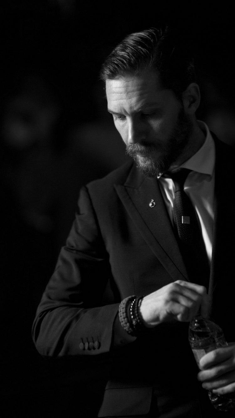 Обои портрет, черный и белый, человек, монохромный, волосы на лице в разрешении 750x1334