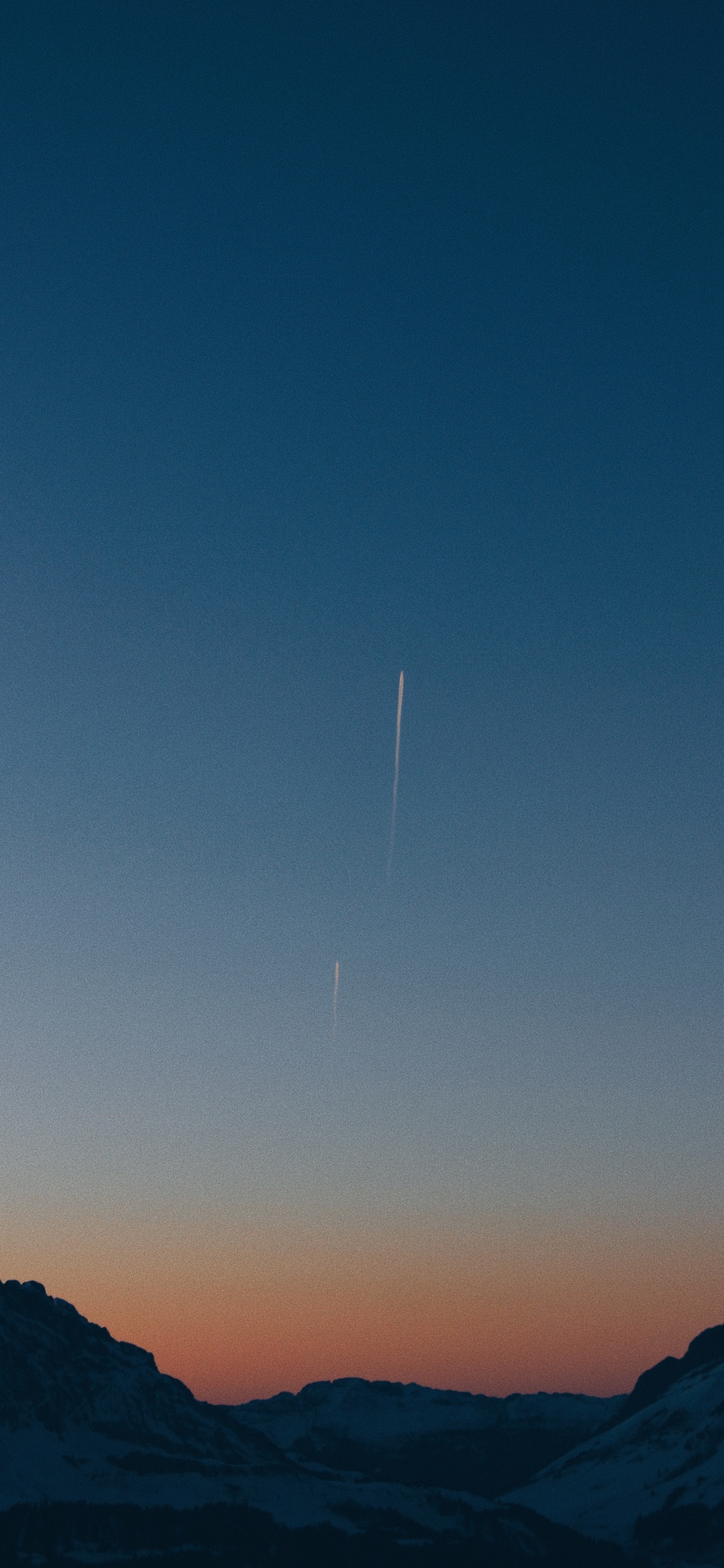 Обои синий, горизонт, облако, атмосфера, сумрак в разрешении 1125x2436