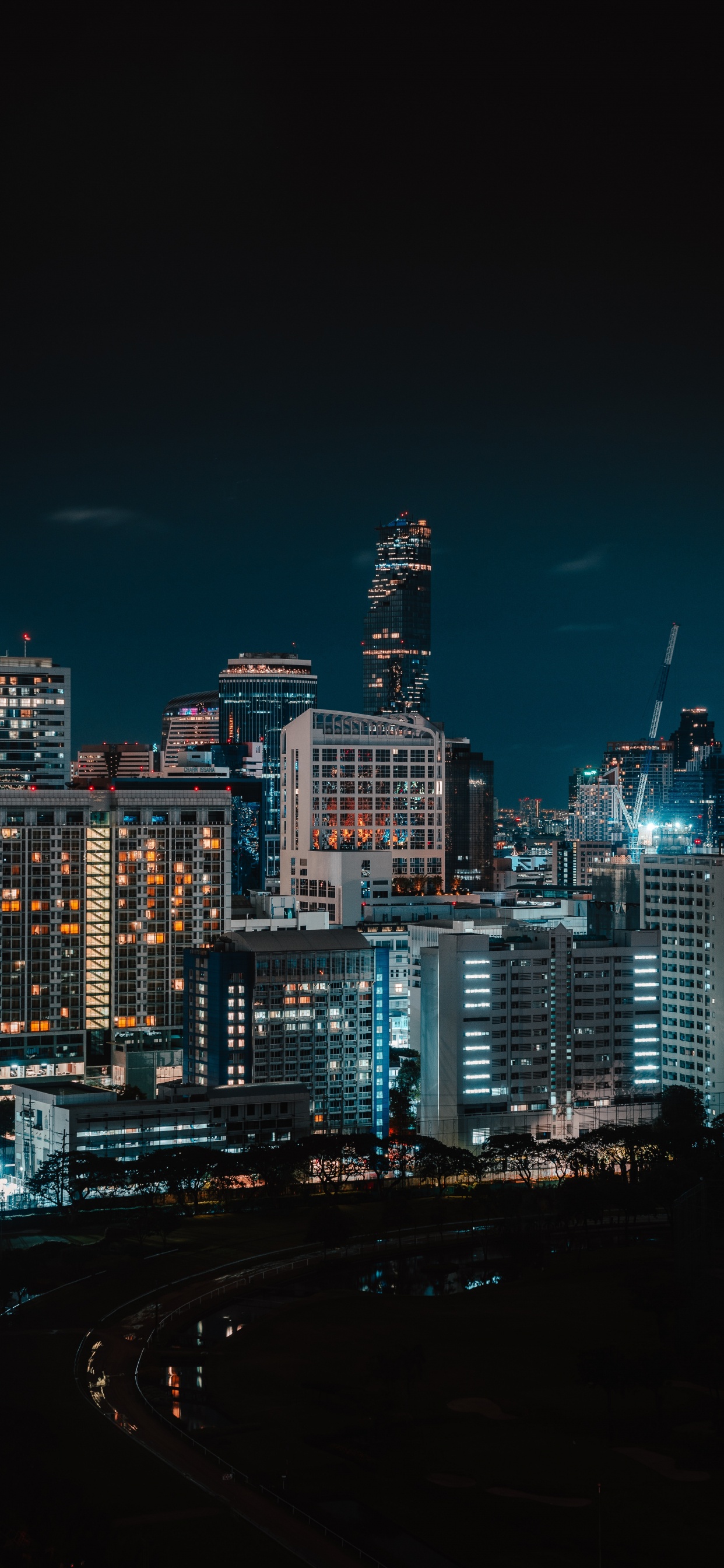 Обои город, городской пейзаж, городской район, метрополия, ночь в разрешении 1242x2688