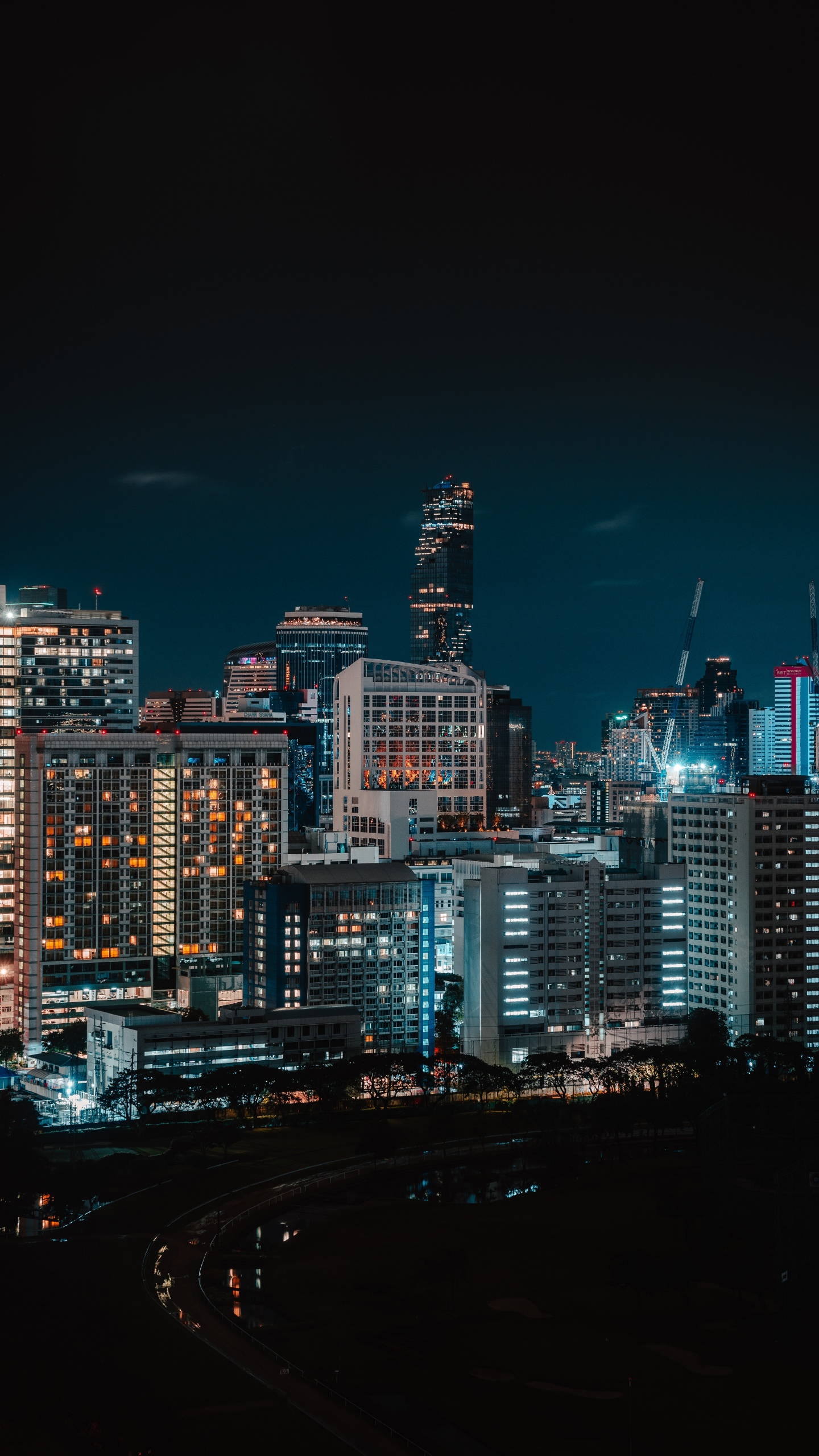Обои город, городской пейзаж, городской район, метрополия, ночь в разрешении 1440x2560
