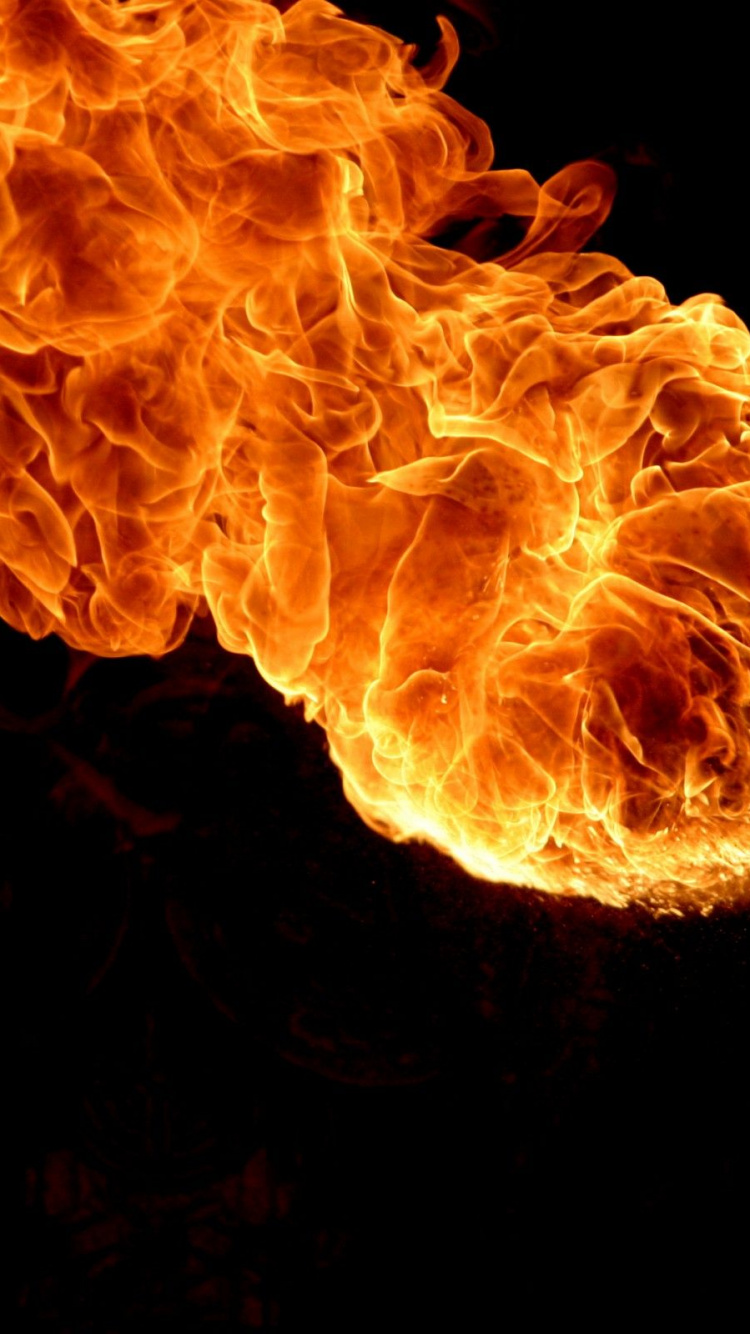 Обои пламя, тепло, огонь, темнота, газовый факел в разрешении 750x1334