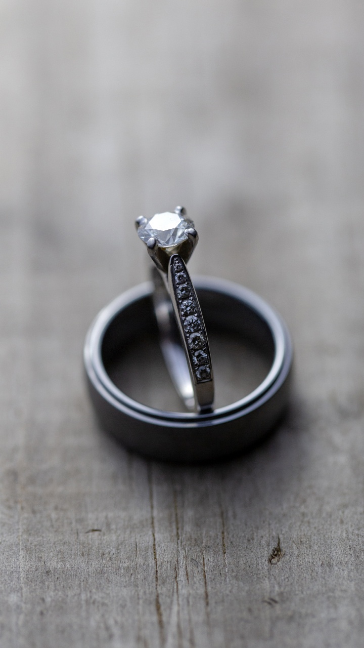 Обои обручальное кольцо, кольцо, алмаз, золото, свадьба в разрешении 720x1280