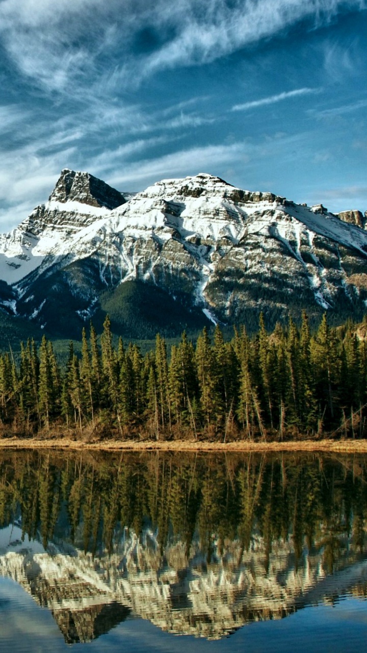 Обои горный хребет, гора, природный ландшафт, отражение, природа в разрешении 720x1280