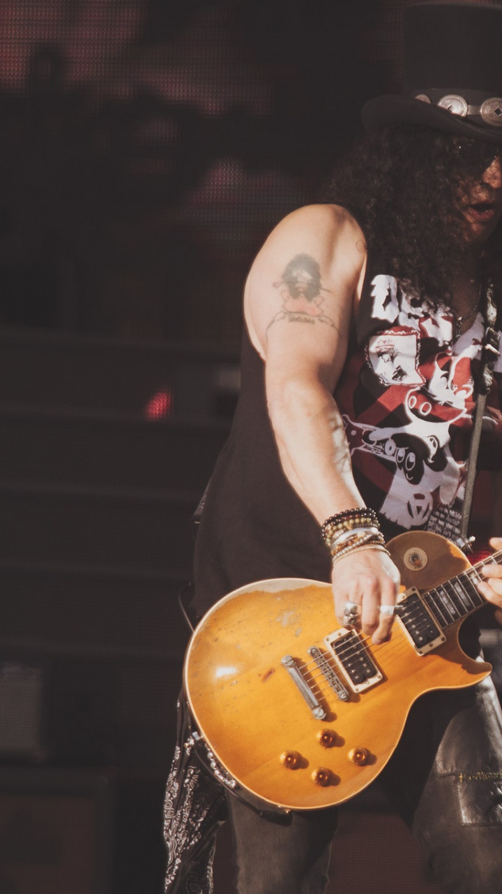 Обои басист, басгитара, рокконцерт, электрогитара, гитара в разрешении 720x1280