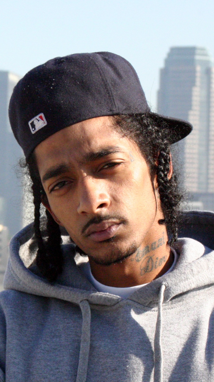 Обои головной убор, город, шапка, круглая шапочка, музыка в разрешении 720x1280