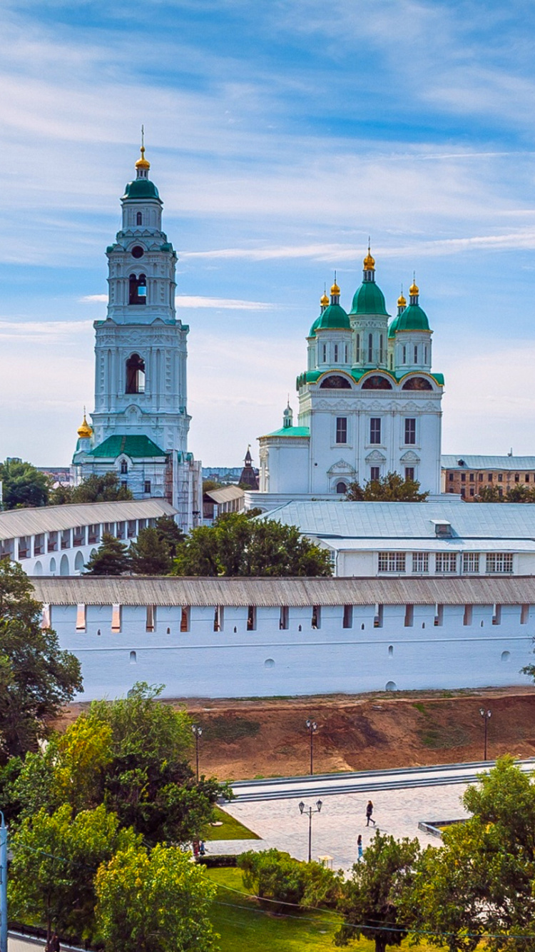 Обои астраханский Кремль, река Волга, Кремль, ориентир, город в разрешении 750x1334