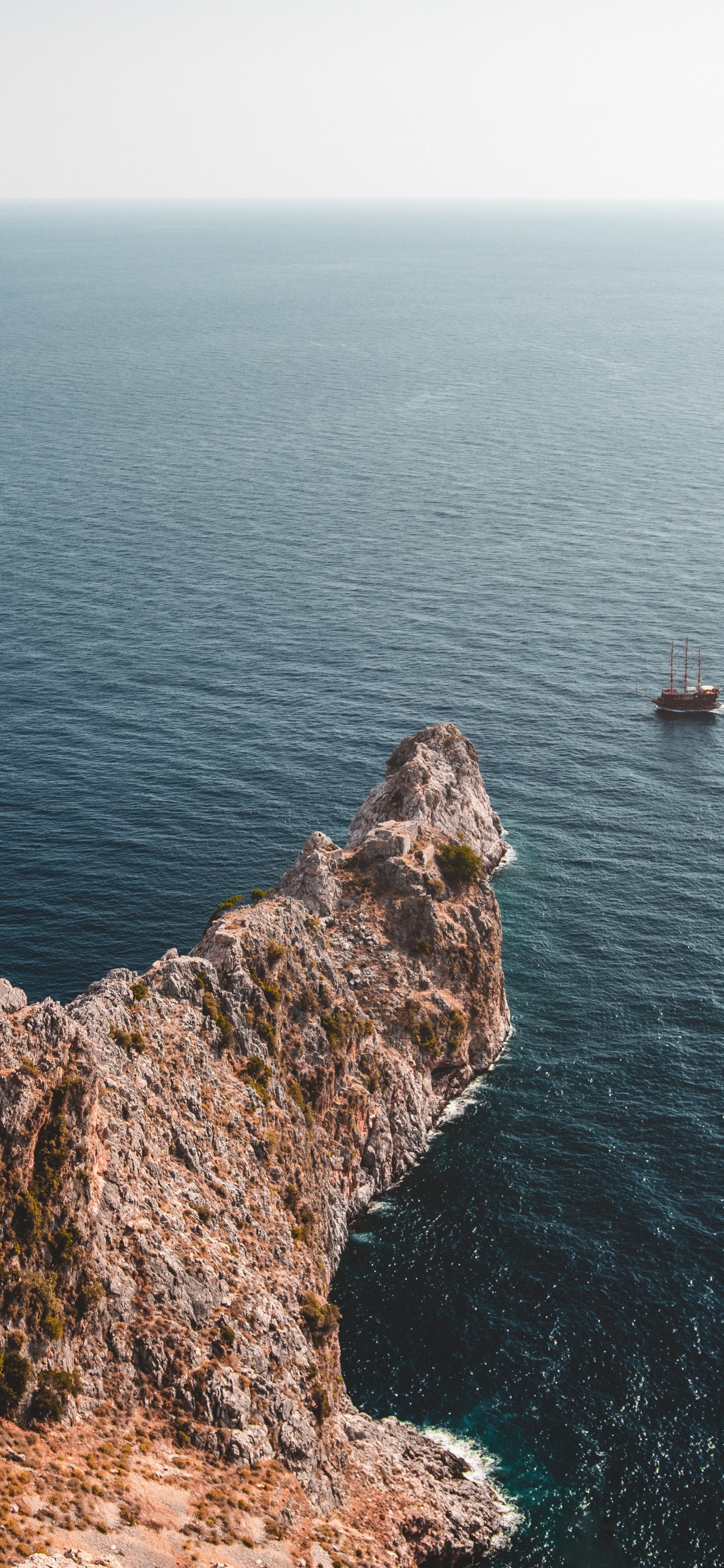 Обои оконечности полуострова Аланья, Алания, море, побережье, обрыв в разрешении 1242x2688