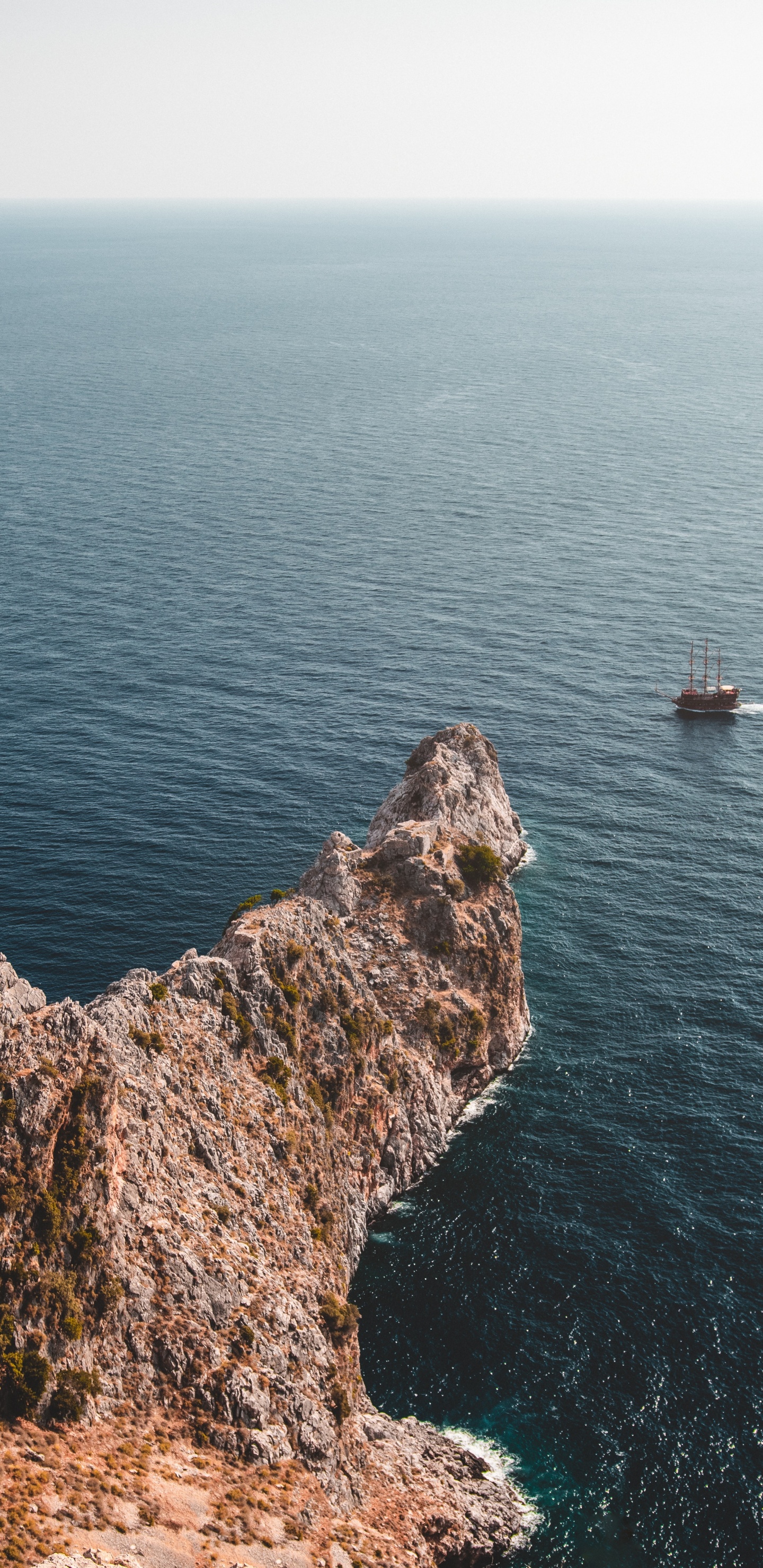 Обои оконечности полуострова Аланья, Алания, море, побережье, обрыв в разрешении 1440x2960