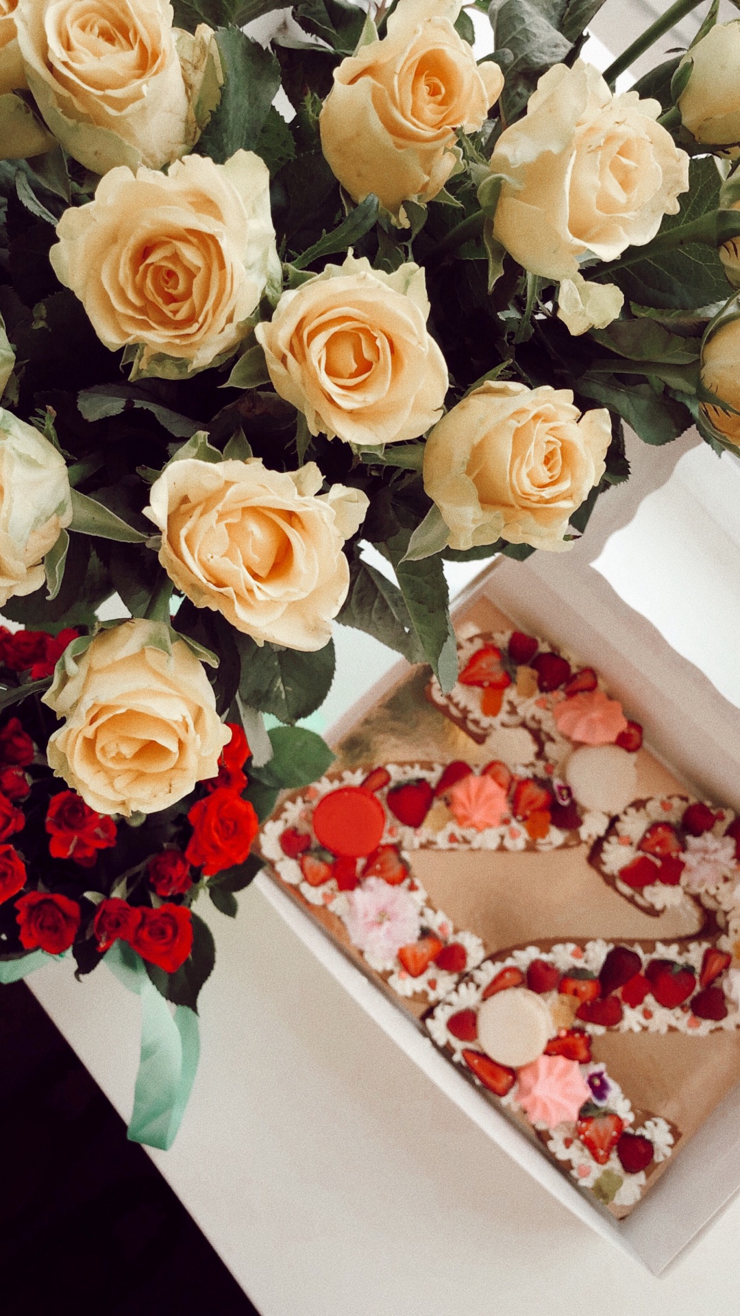 Обои цветочный букет, цветочный дизайн, сад роз, срезанные цветы, искусственный цветок в разрешении 1080x1920