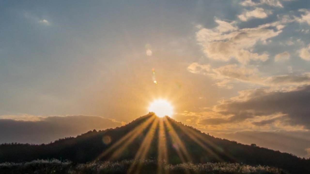 Обои закат озеро гора, закат, гора, природа, озеро в разрешении 1280x720