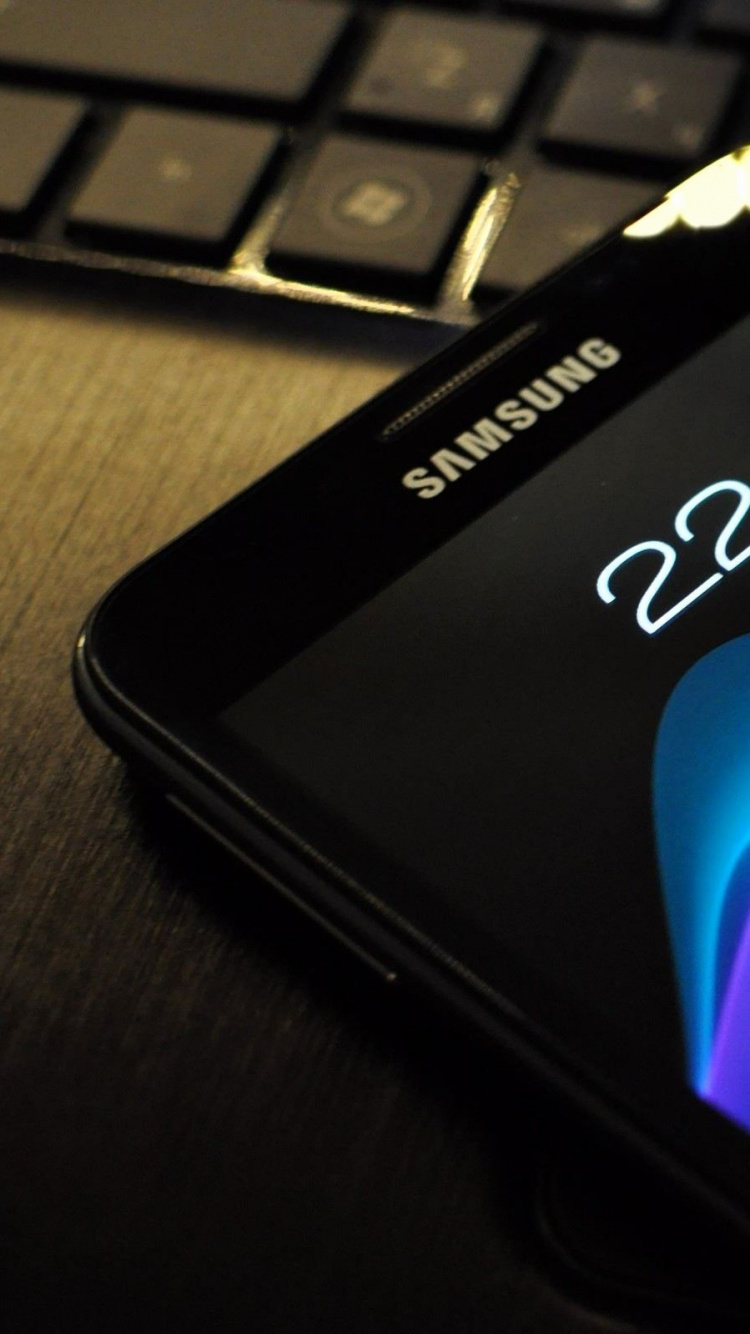 Обои электронное устройство, технологии, гаджет, обычный телефон, приспособление в разрешении 750x1334