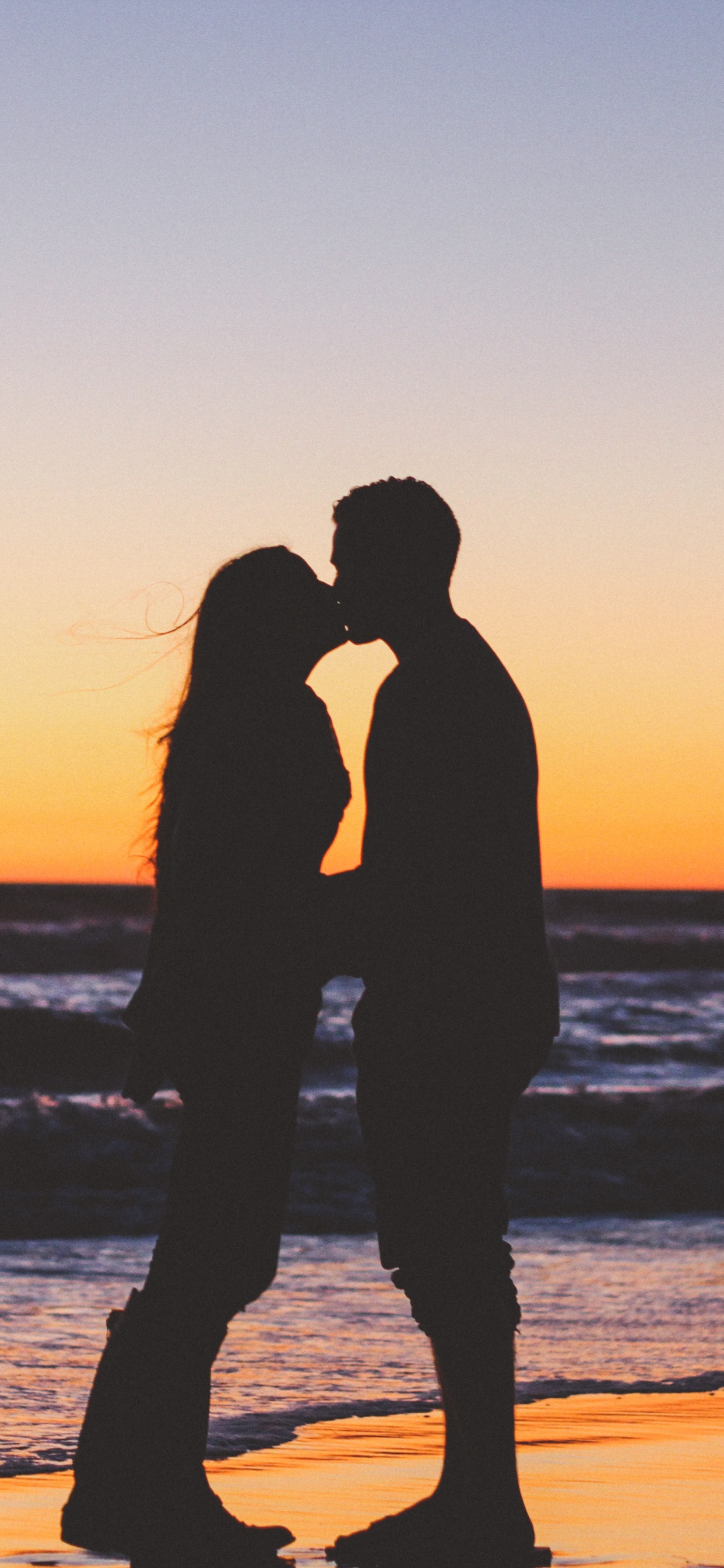 Обои роман, Люди в природе, горизонт, пляж, закат в разрешении 1242x2688