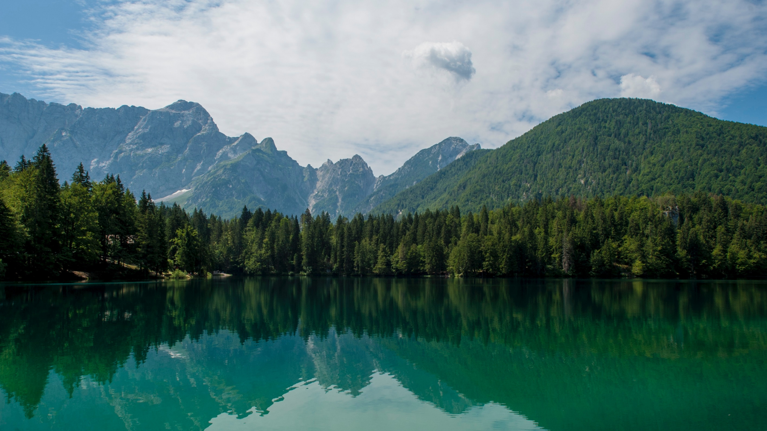 Обои плавучие озера, природа, гора, пейзаж, озеро в разрешении 2560x1440