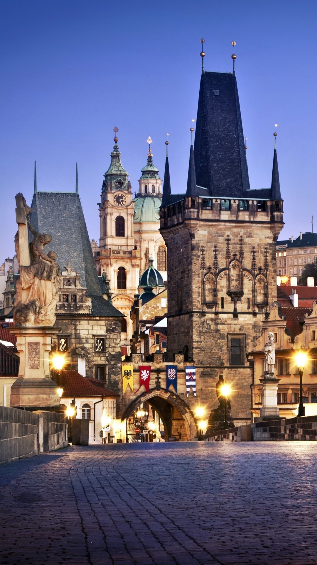 Обои Карлов мост, Пражский град, ориентир, городок, ночь в разрешении 1080x1920