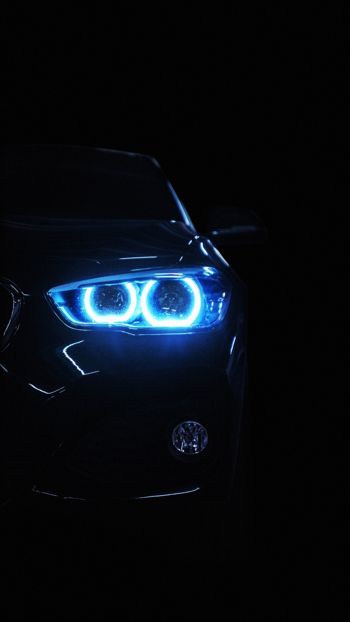 Обои фара, спорткар, легковые автомобили, колесо, капюшон в разрешении 720x1280