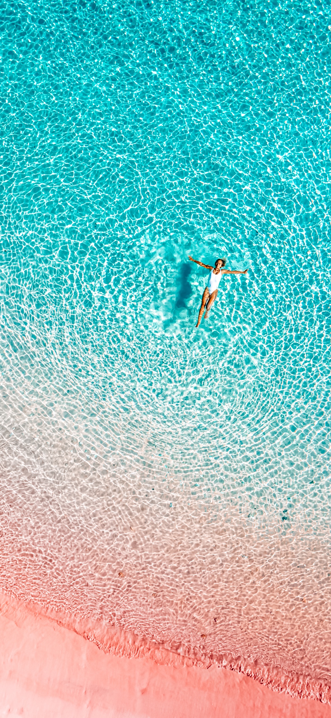 Обои вода, пляж манджарит, Комодо, гидроресурсы, жидкий в разрешении 1125x2436