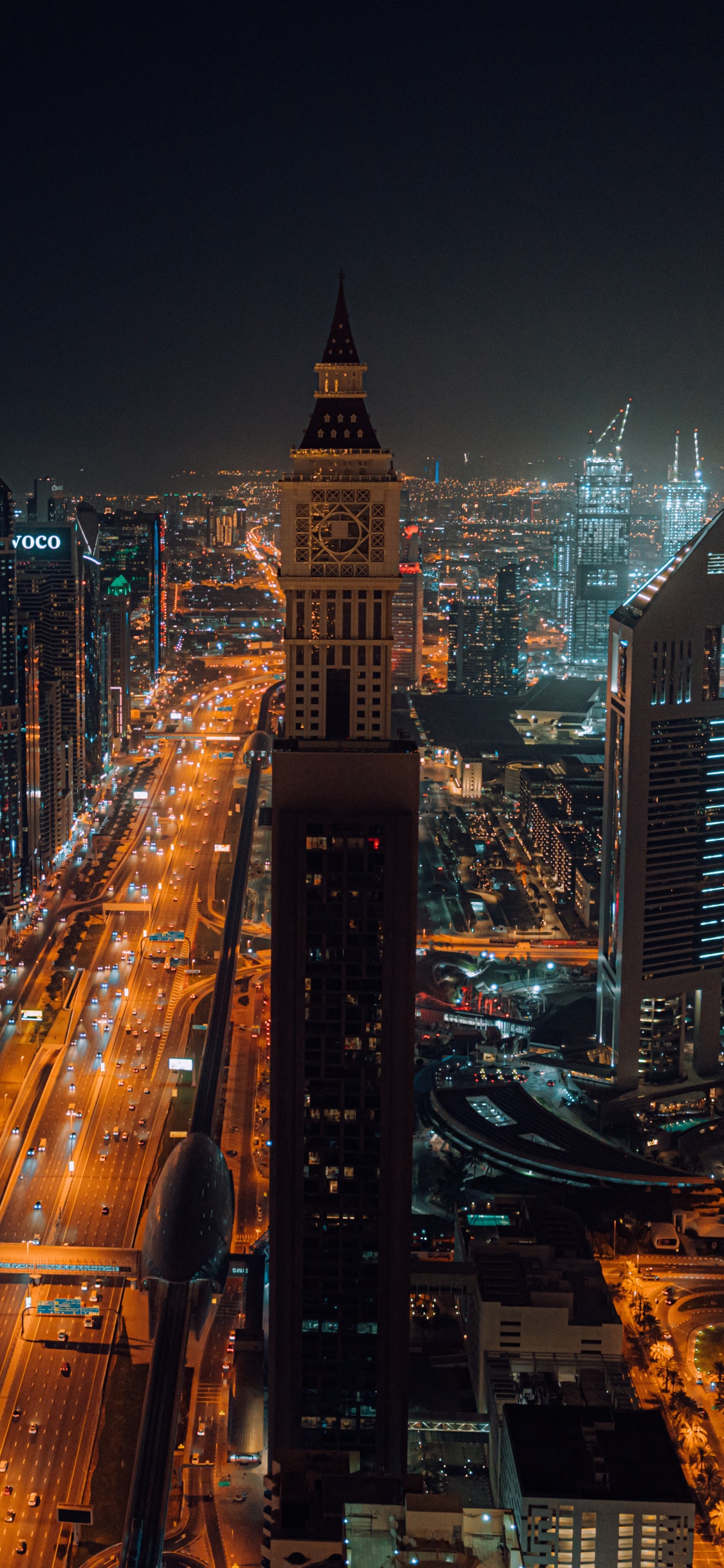 Обои здание, небоскреб, вышка, башня, кондоминиум в разрешении 1125x2436