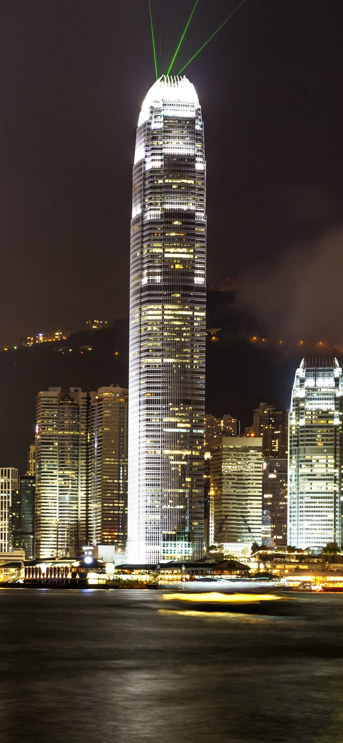 Обои Гавань Виктория, ночь, городской пейзаж, город, метрополия в разрешении 1125x2436