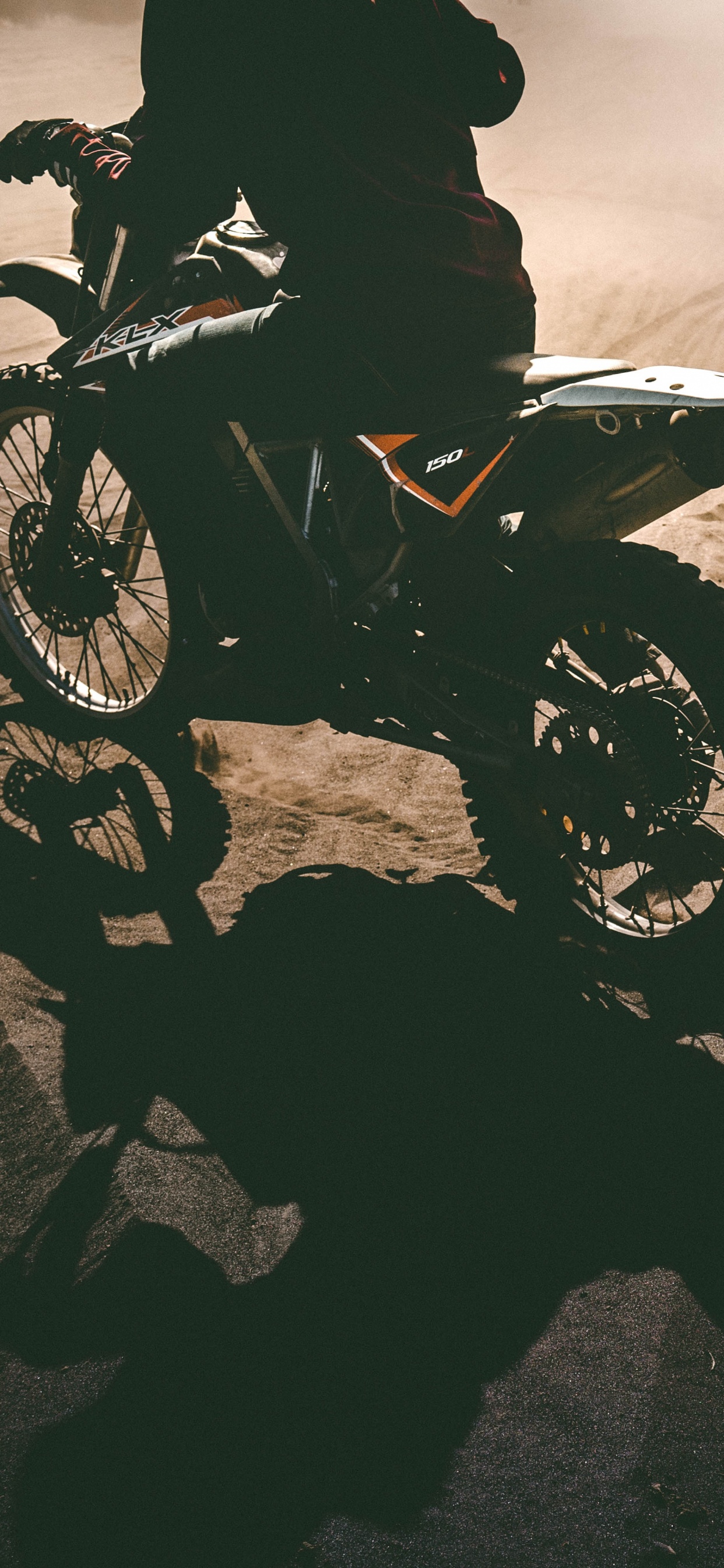 Обои мотоцикл, велосипед, мотокросс, Фристайл мотокросс, Вили в разрешении 1242x2688