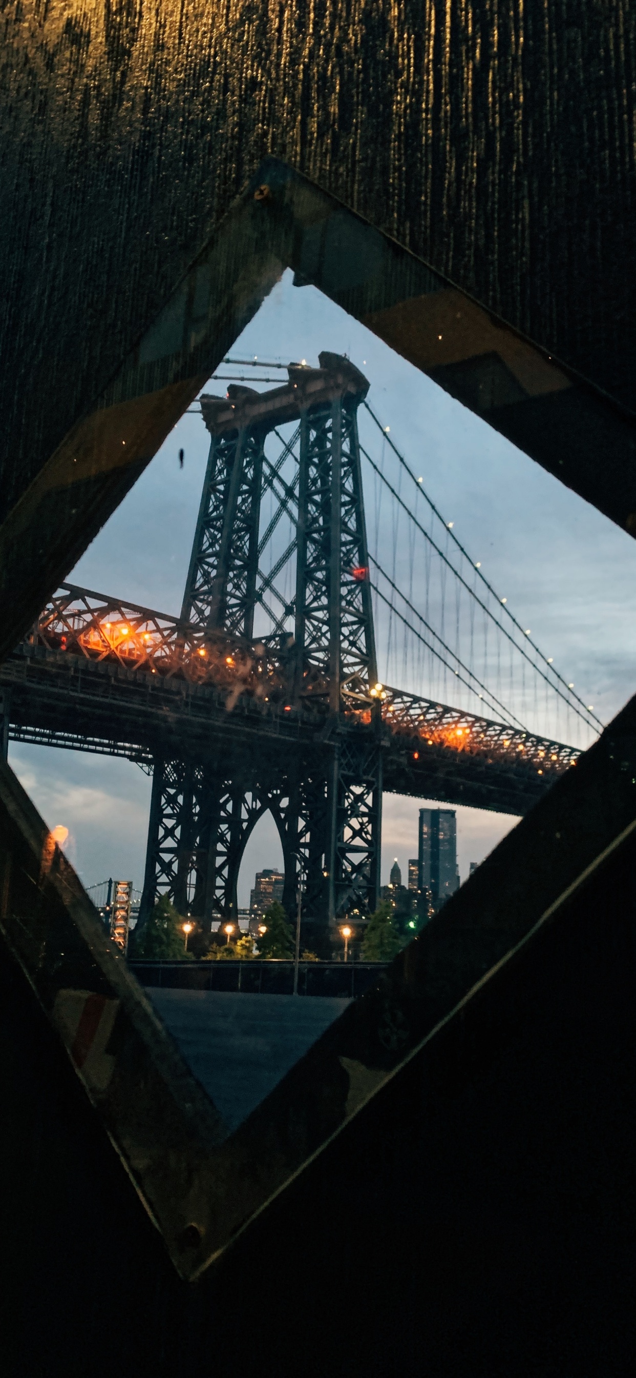 Обои Вильямсбургский Мост, мост, архитектура, вода, железо в разрешении 1242x2688