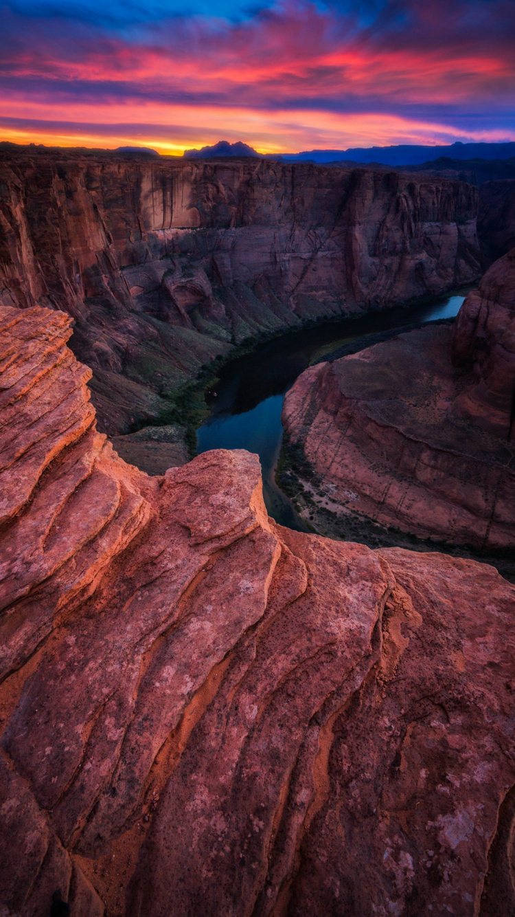 Обои шурчи, бесплодные земли, облако, гора, природный ландшафт в разрешении 750x1334