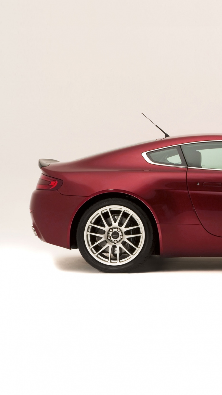 Обои aston martin vantage, Астон Мартин дбс V12, автомобиль, Кабриолет, двигатель v8 в разрешении 750x1334