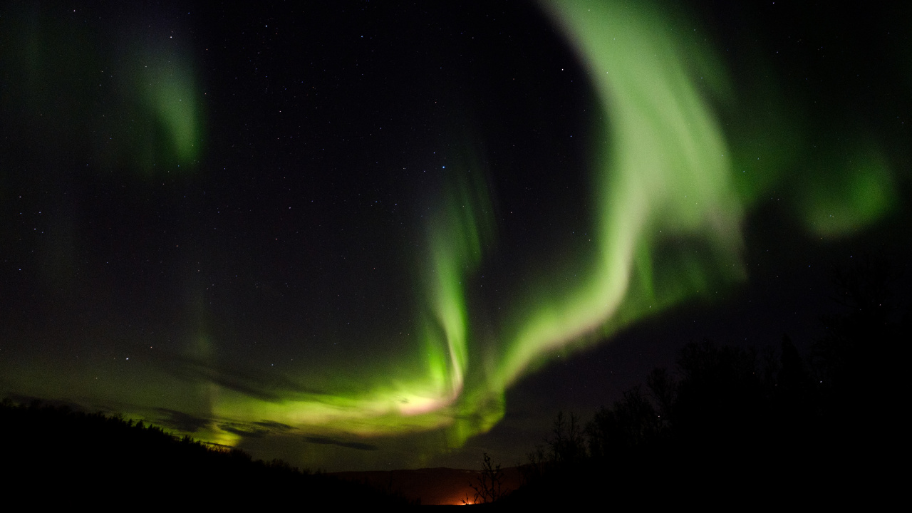 Обои вода, природа, ночное небо, атмосфера, зеленый в разрешении 1280x720