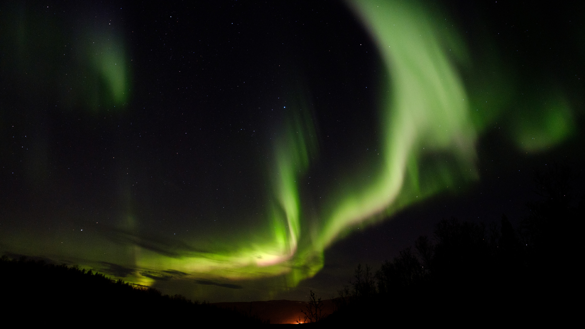 Обои вода, природа, ночное небо, атмосфера, зеленый в разрешении 1920x1080
