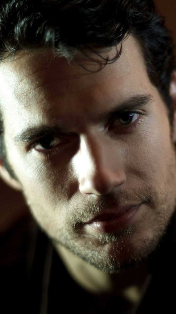 Обои Генри кавилл, человек из стали, волосы на лице, Супермен, темнота в разрешении 720x1280