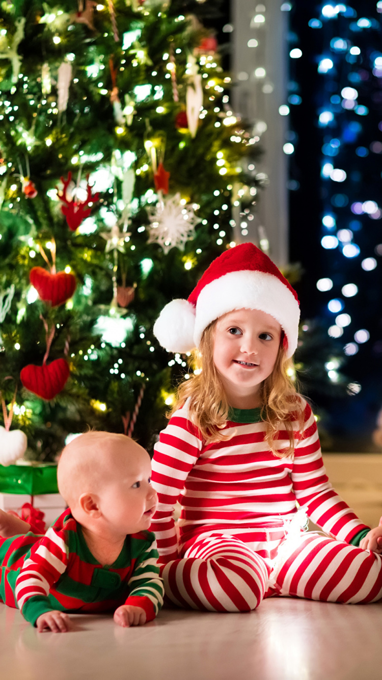 Обои елка, Рождественский день, Рождественские украшения, Рождество, рождественский орнамент в разрешении 750x1334