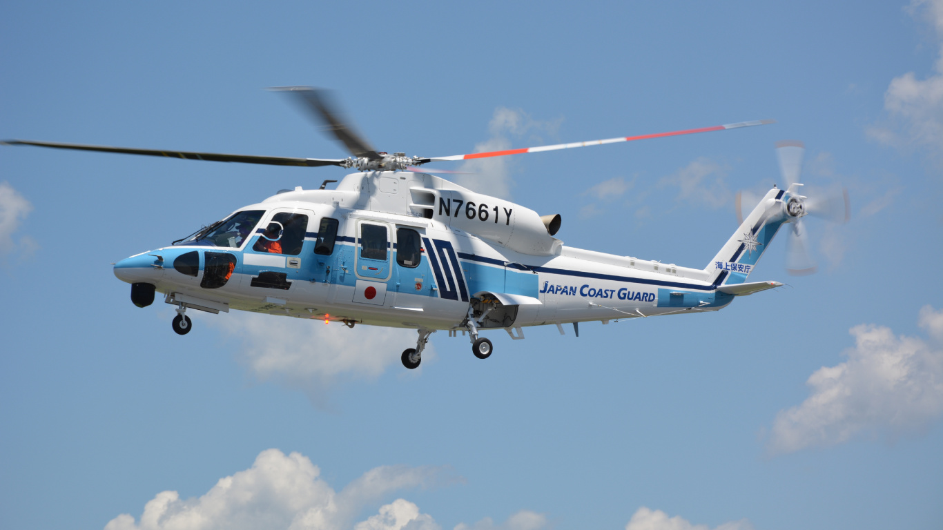 Обои авиация, винтокрылая машина, полет, аэрокосмическая техника, небо в разрешении 1366x768