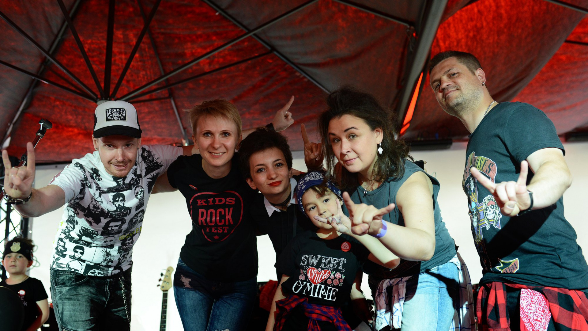 Обои социальная группа, толпа, событие, Представление, банда в разрешении 1920x1080